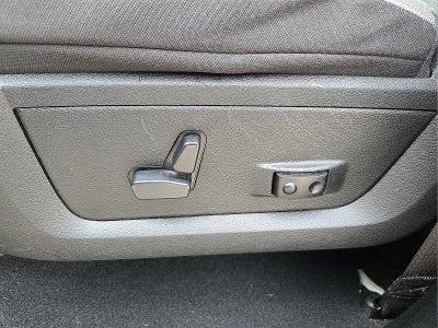 2023 RAM 1500 Classic SLT Crew Cab 4x2 5'7' Box