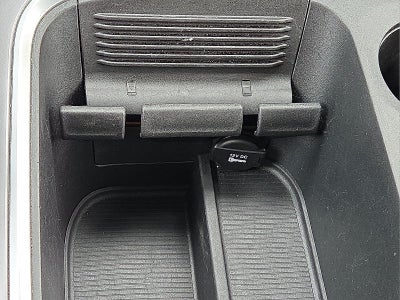 2023 RAM 1500 Classic SLT Crew Cab 4x2 5'7' Box