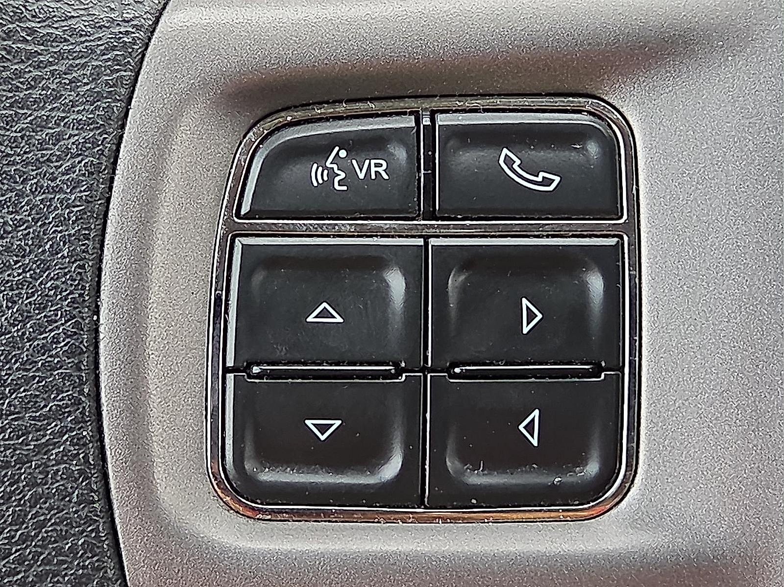 2023 RAM 1500 Classic SLT Crew Cab 4x2 5'7' Box