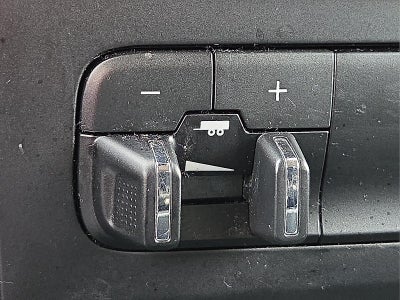 2023 RAM 1500 Classic SLT Crew Cab 4x2 5'7' Box