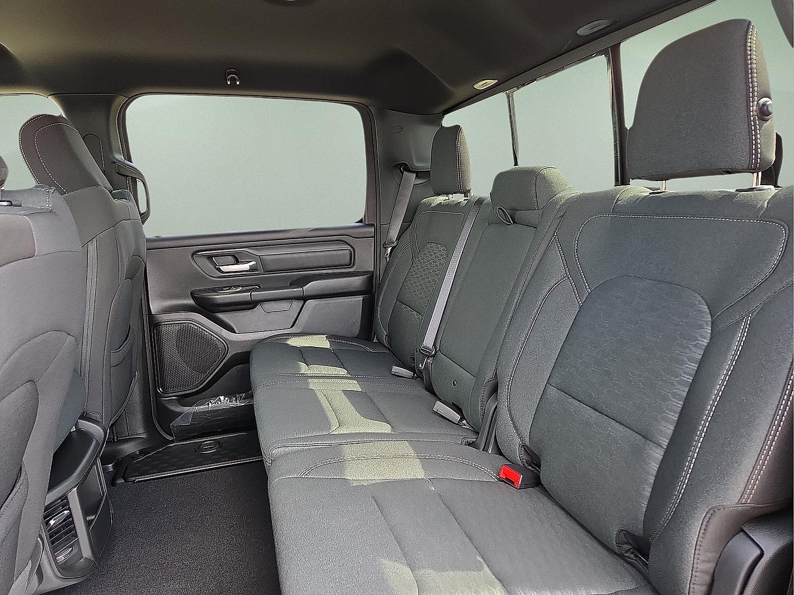 2025 RAM Ram 1500 RAM 1500 TRADESMAN CREW CAB 4X4 5'7' BOX