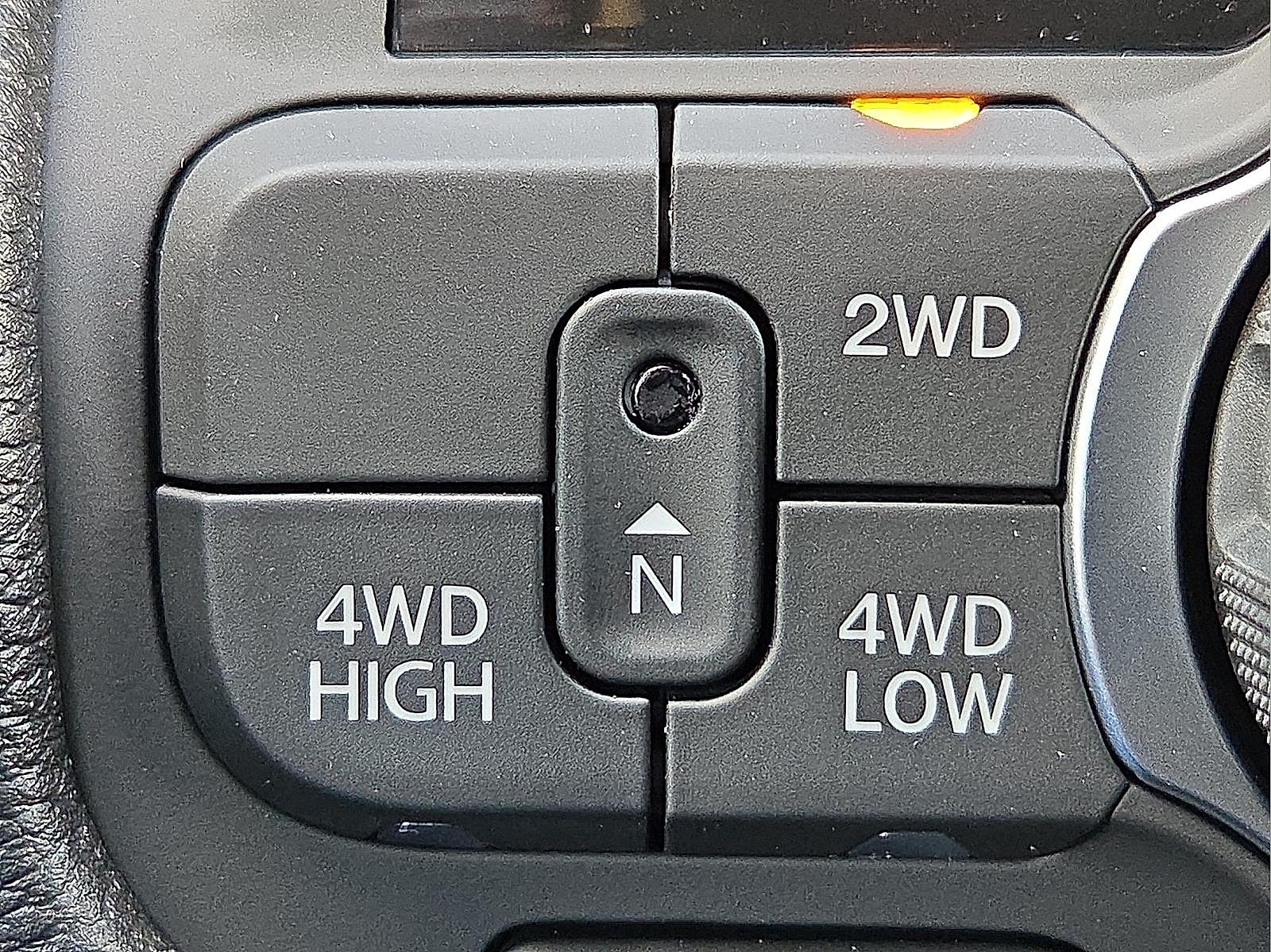 2025 RAM Ram 1500 RAM 1500 TRADESMAN CREW CAB 4X4 5'7' BOX