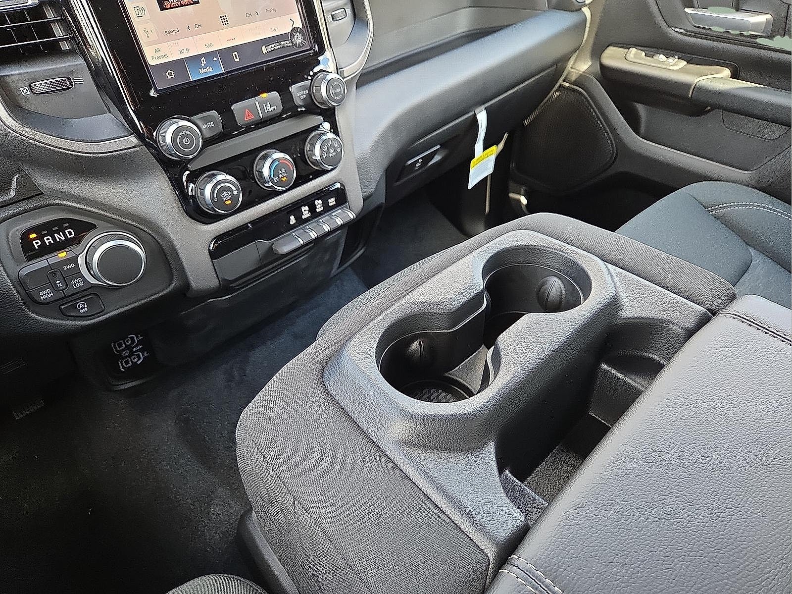 2025 RAM Ram 1500 RAM 1500 TRADESMAN CREW CAB 4X4 5'7' BOX