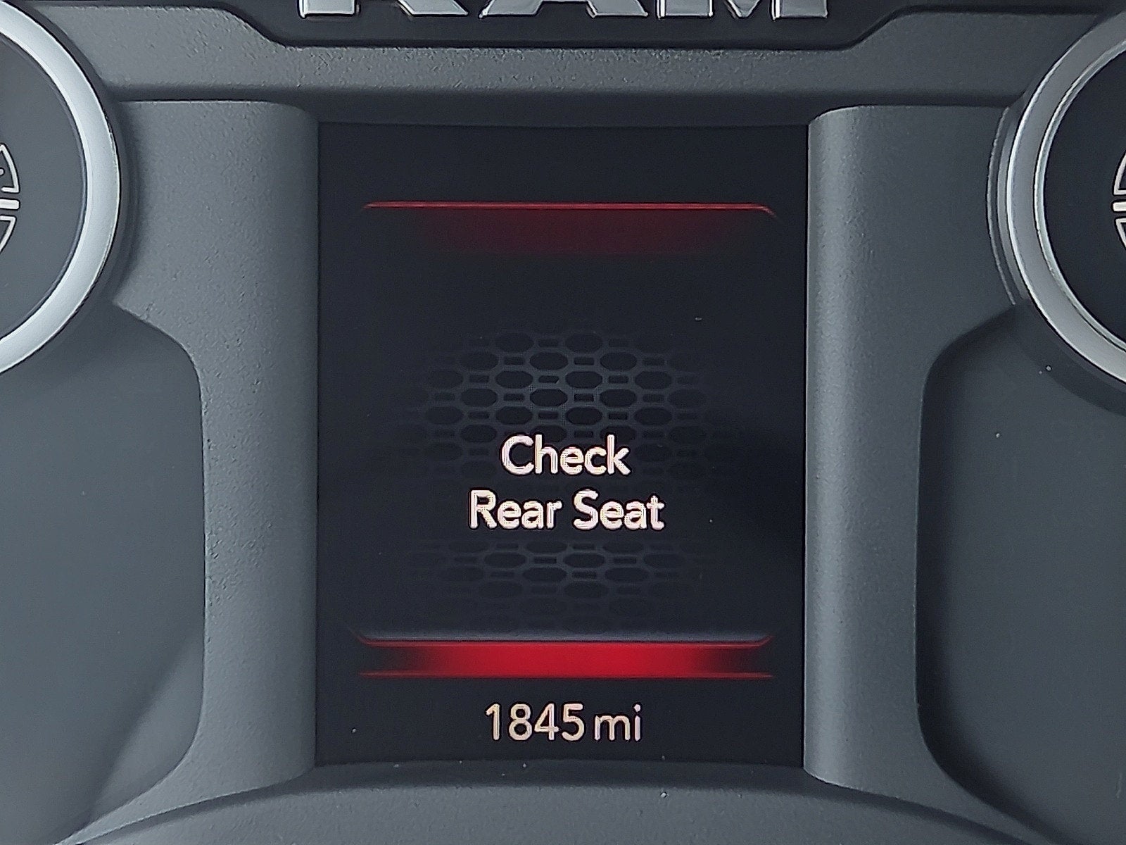 2027 RAM 1500 RAM 1500 TRADESMAN CREW CAB 4X4 5'7' BOX