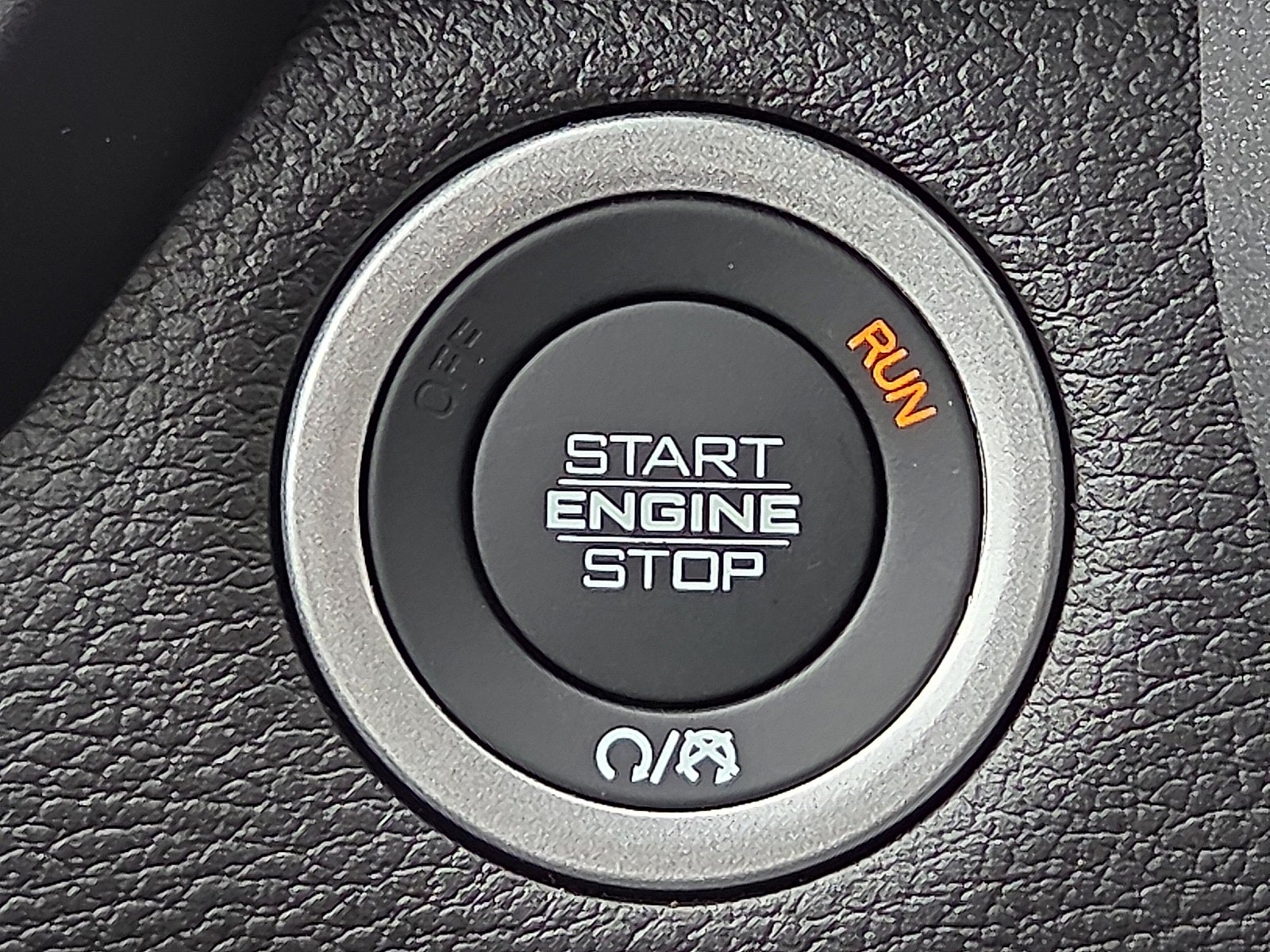 2025 RAM Ram 1500 RAM 1500 TRADESMAN CREW CAB 4X4 5'7' BOX