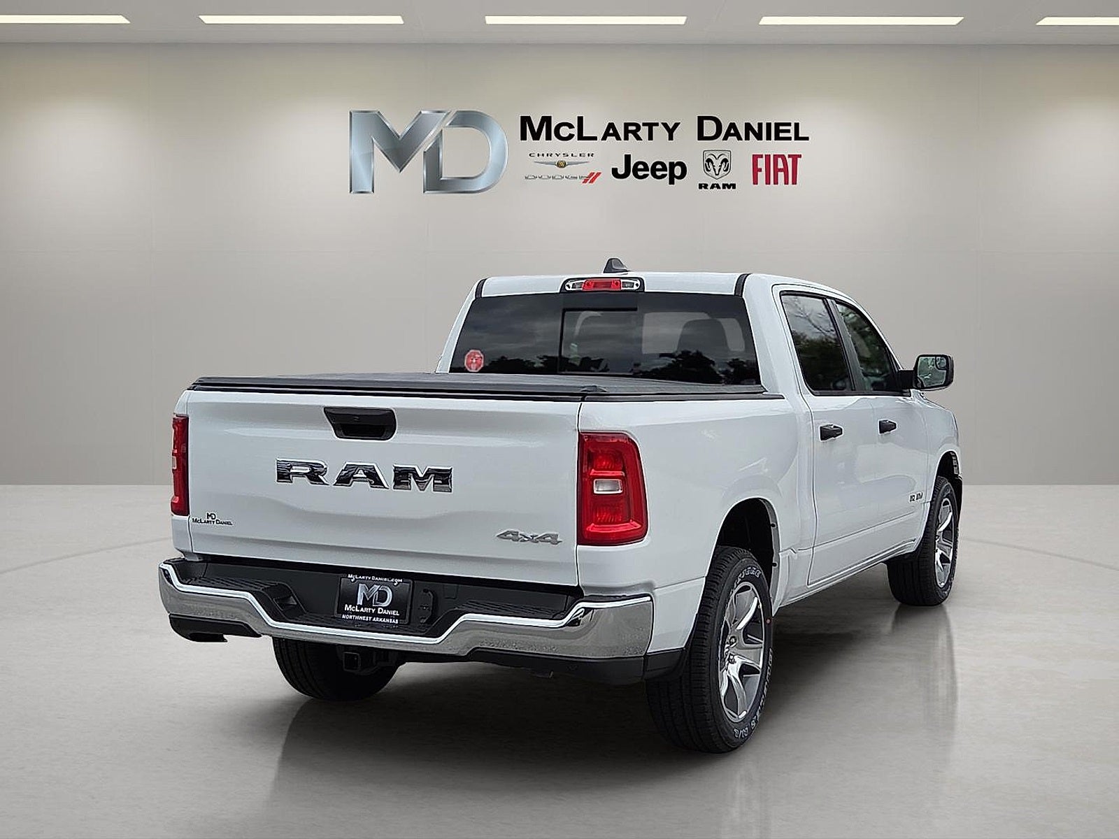 2025 RAM Ram 1500 RAM 1500 TRADESMAN CREW CAB 4X4 5'7' BOX