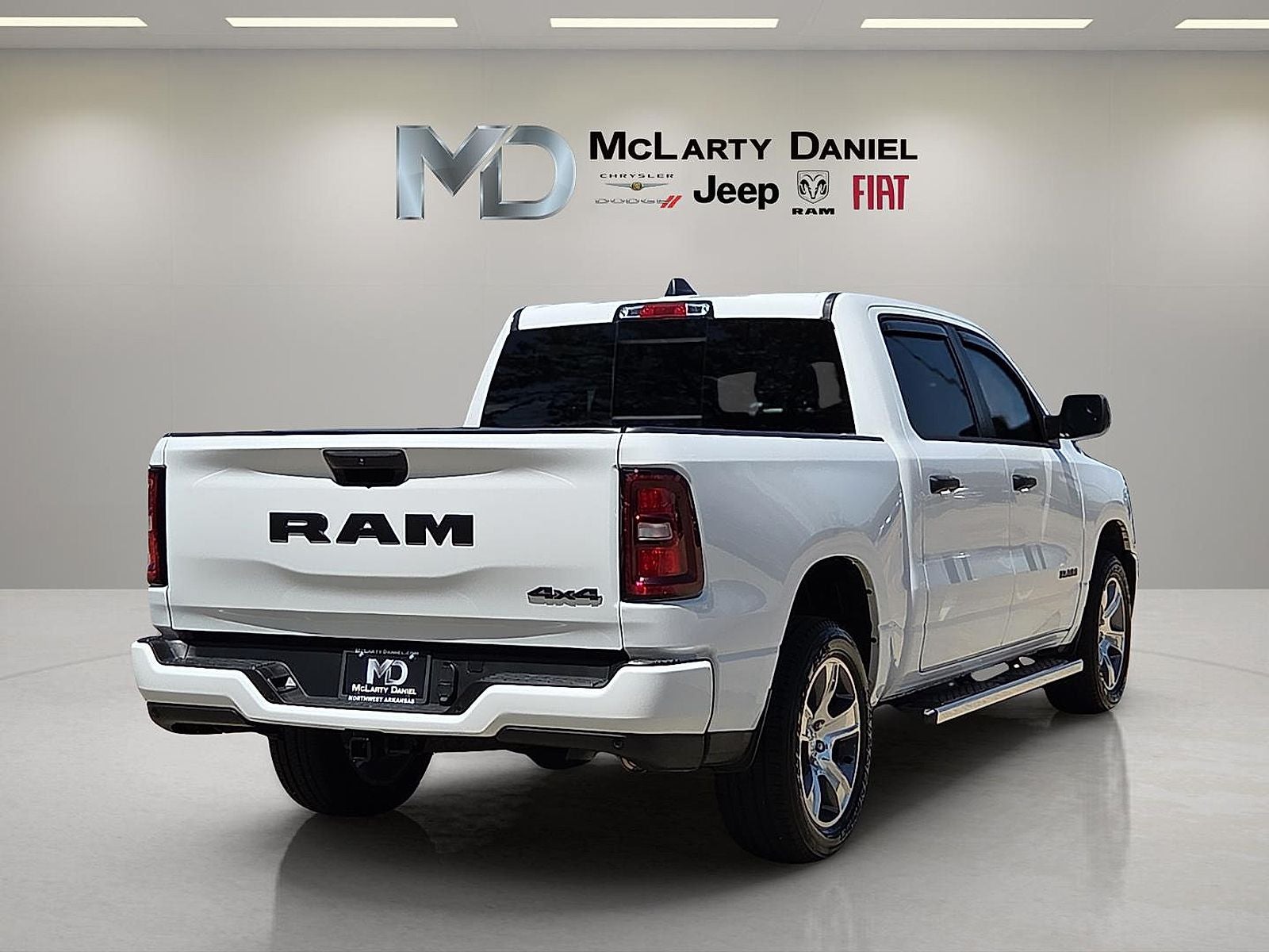 2025 RAM 1500 Tradesman Crew Cab 4x4 5'7' Box