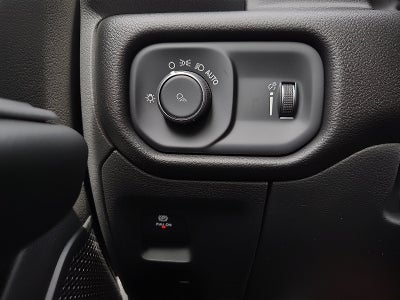2027 RAM 1500 RAM 1500 TRADESMAN CREW CAB 4X4 5'7' BOX