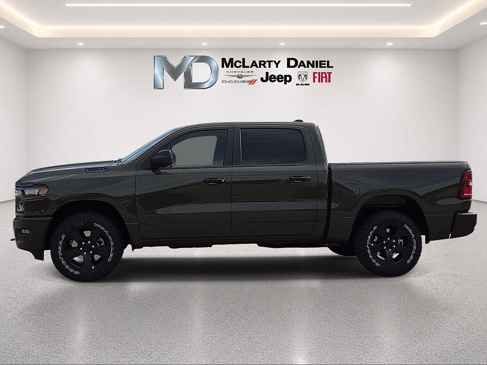 2027 RAM 1500 RAM 1500 WARLOCK CREW CAB 4X4 5'7' BOX