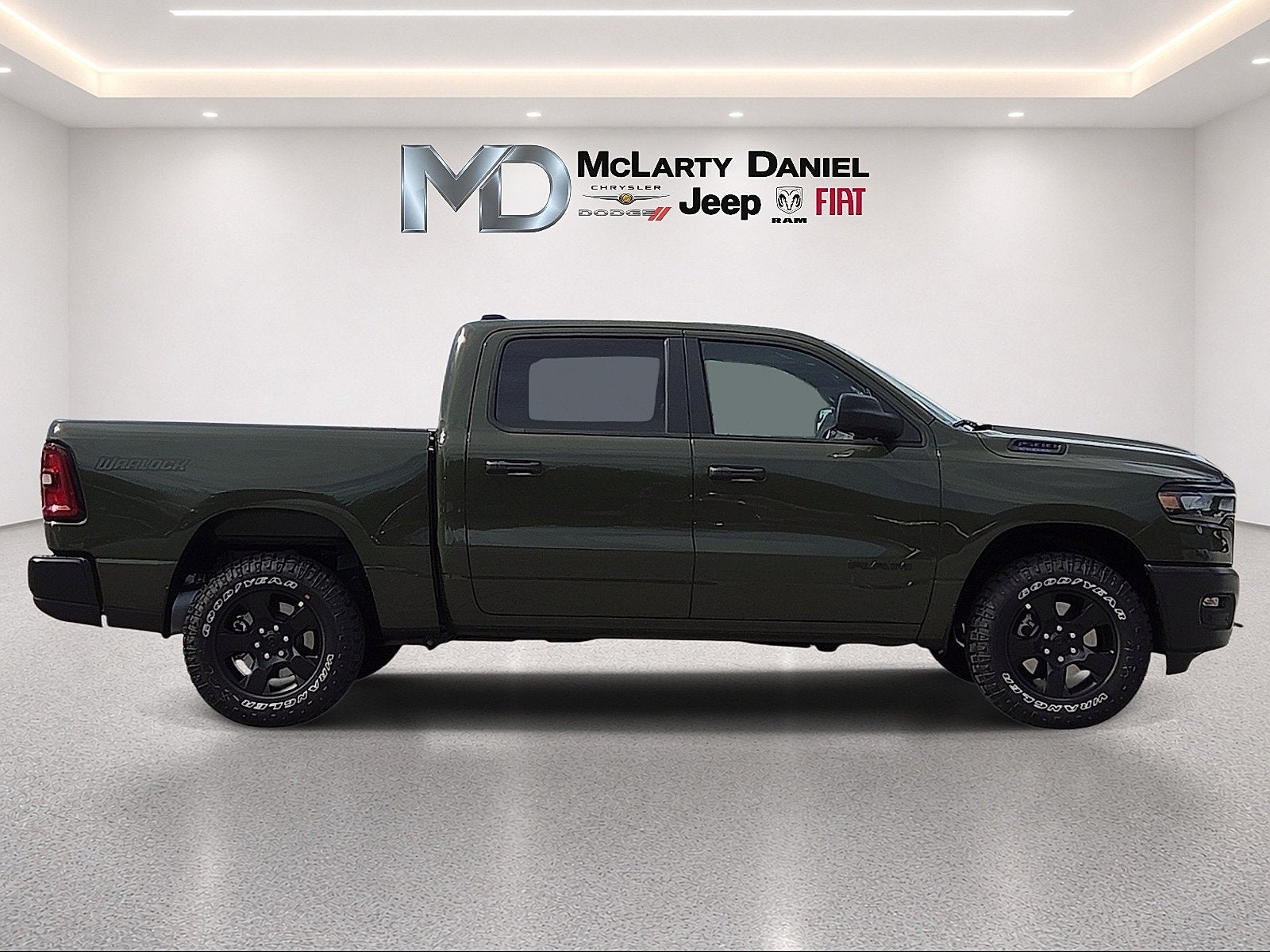 2027 RAM 1500 RAM 1500 WARLOCK CREW CAB 4X4 5'7' BOX