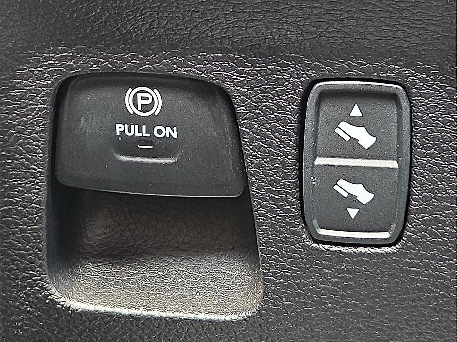 2025 RAM Ram 1500 RAM 1500 BIG HORN CREW CAB 4X4 5'7' BOX