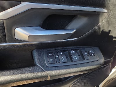 2020 RAM 1500 Big Horn Crew Cab 4x4 5'7' Box