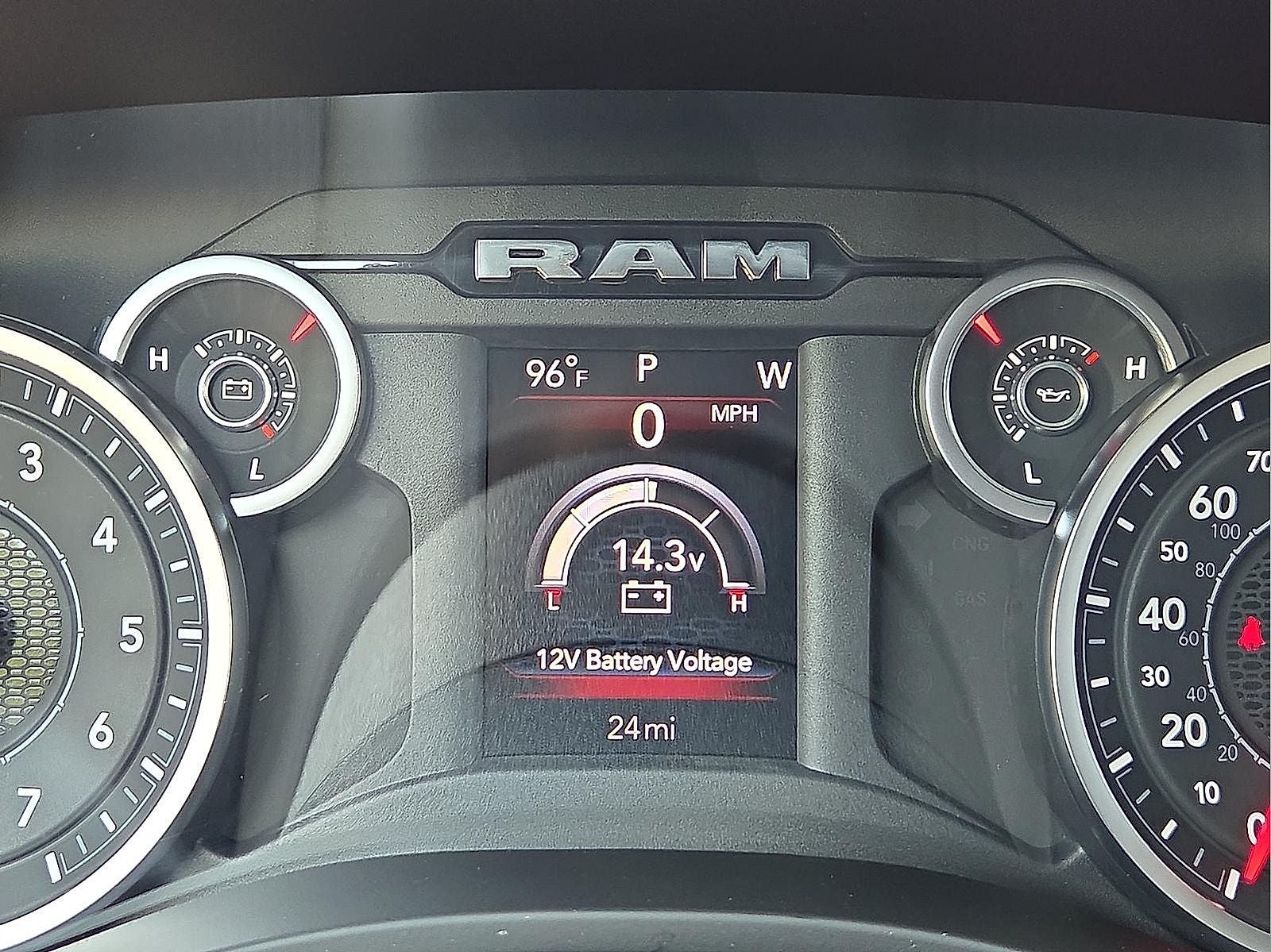 2026 RAM Ram 1500 RAM 1500 EXPRESS CREW CAB 4X4 5'7' BOX