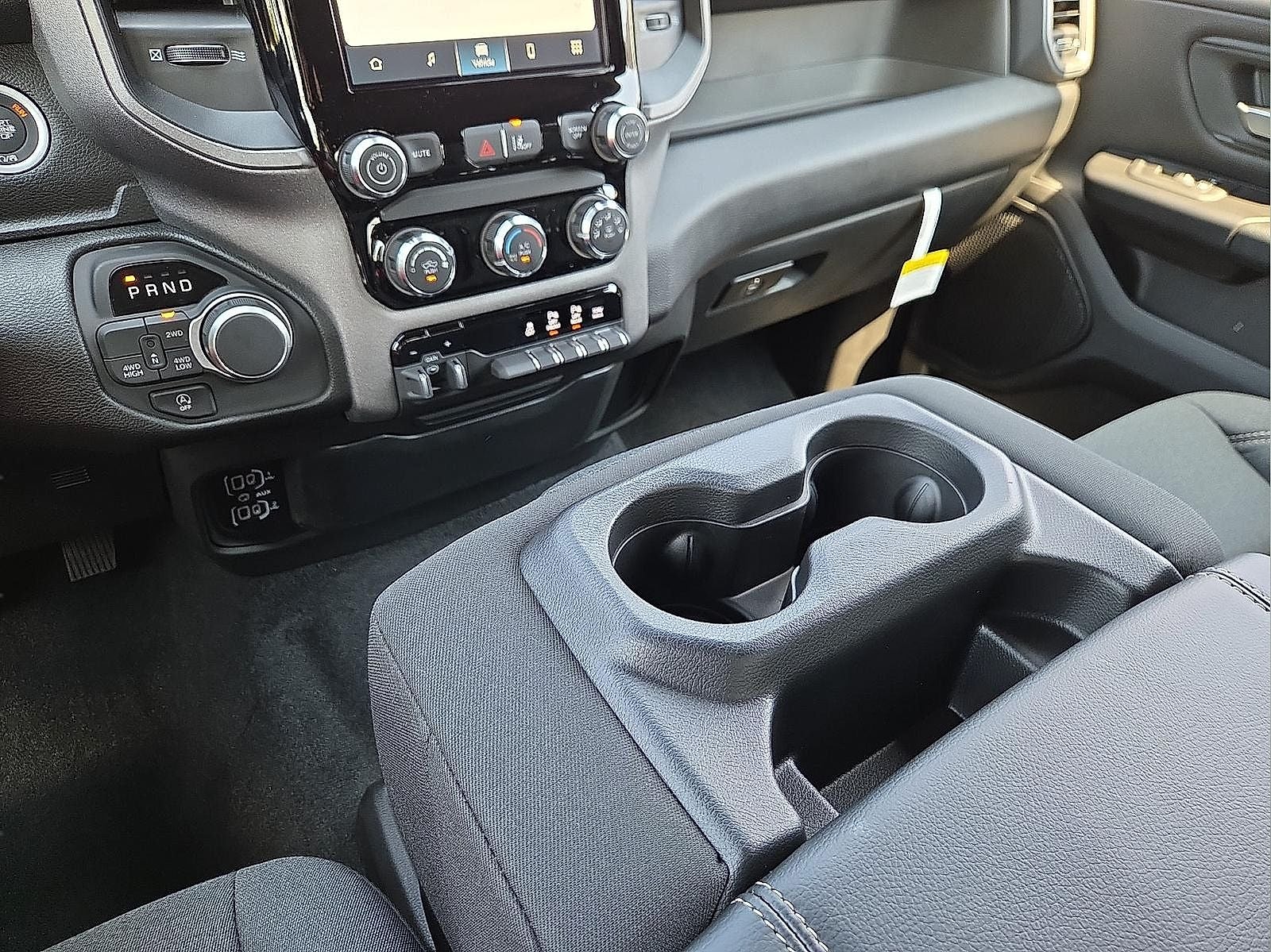 2026 RAM Ram 1500 RAM 1500 EXPRESS CREW CAB 4X4 5'7' BOX