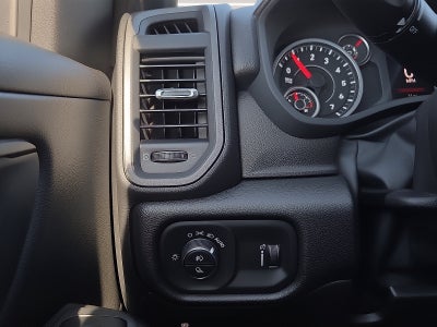 2027 RAM 1500 RAM 1500 EXPRESS CREW CAB 4X4 5'7' BOX