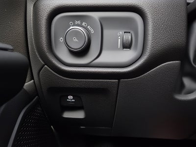 2027 RAM 1500 RAM 1500 TRADESMAN CREW CAB 4X4 5'7' BOX