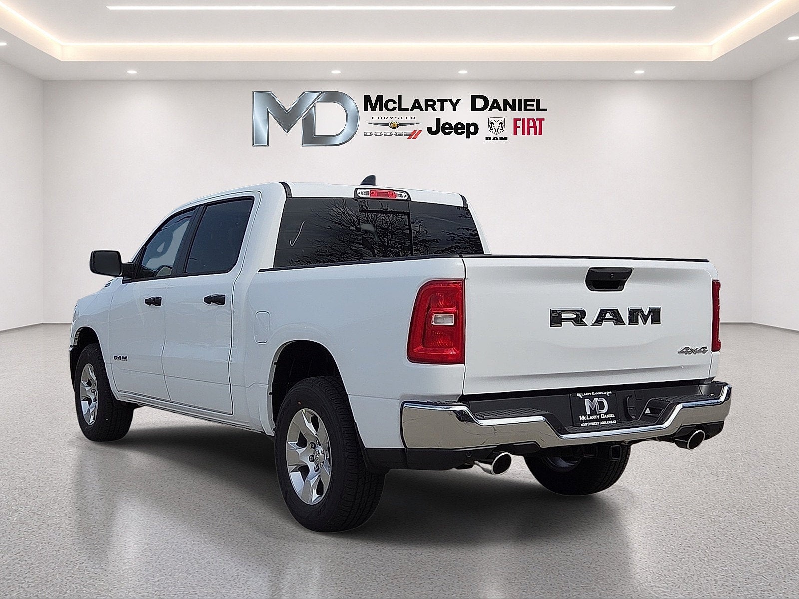 2027 RAM 1500 RAM 1500 TRADESMAN CREW CAB 4X4 5'7' BOX