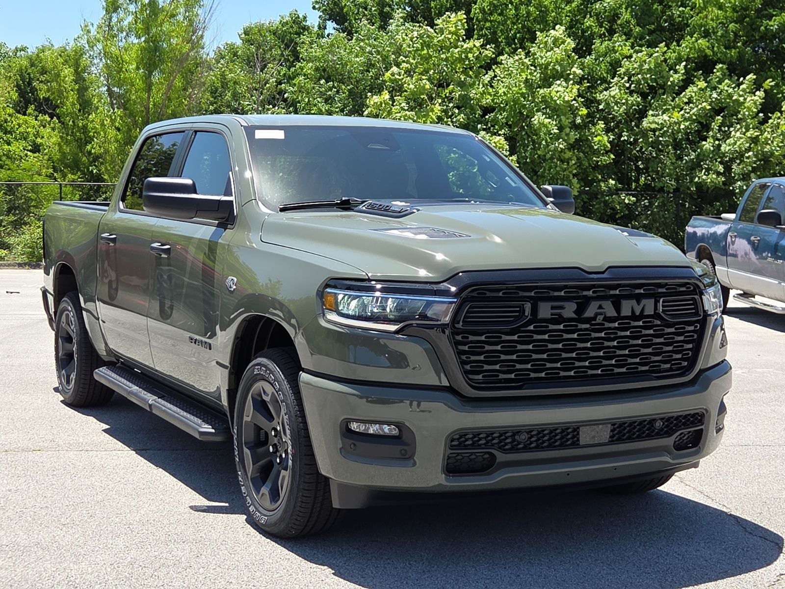 2026 RAM Ram 1500 RAM 1500 EXPRESS CREW CAB 4X4 5'7' BOX