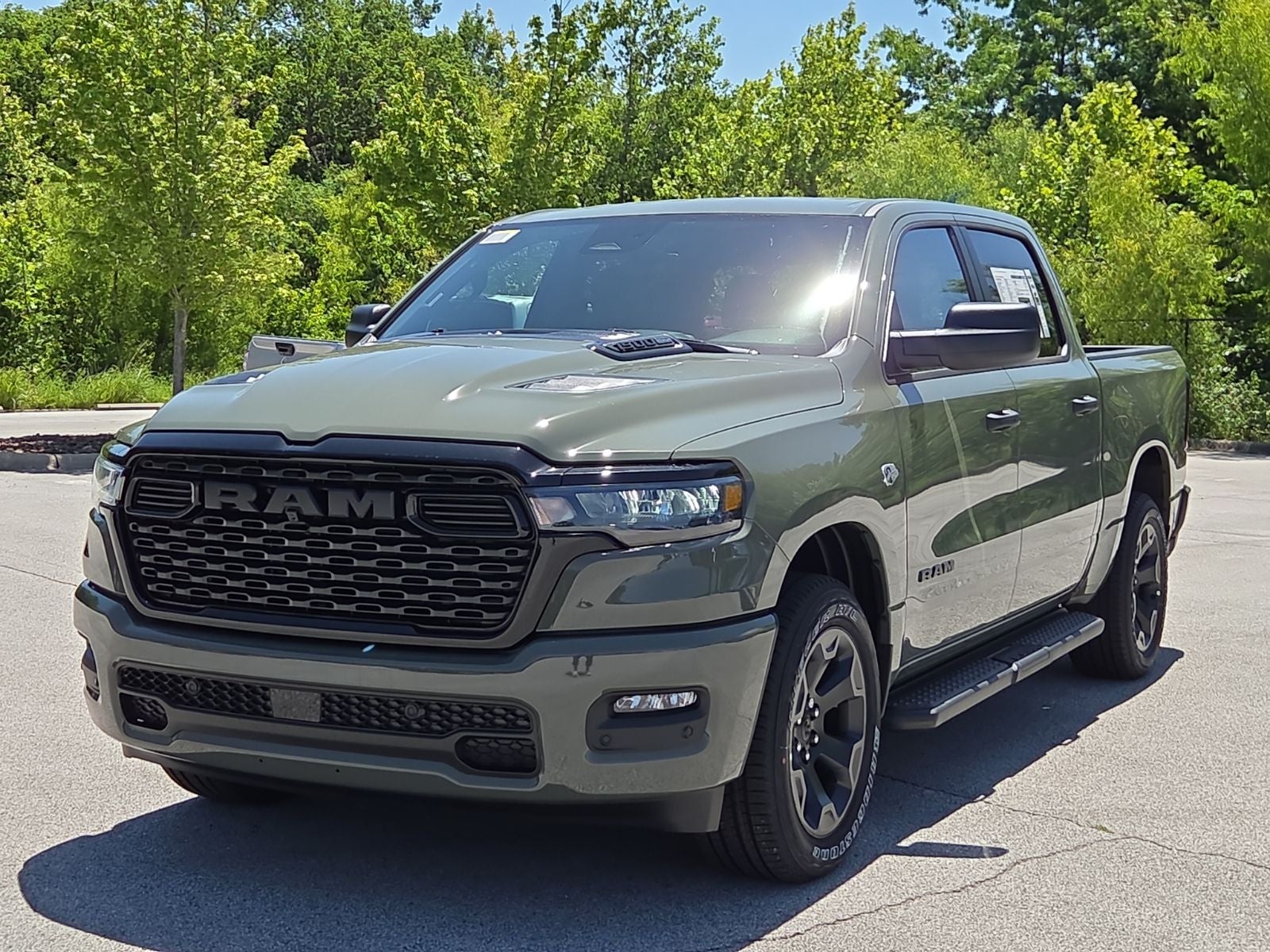 2026 RAM Ram 1500 RAM 1500 EXPRESS CREW CAB 4X4 5'7' BOX