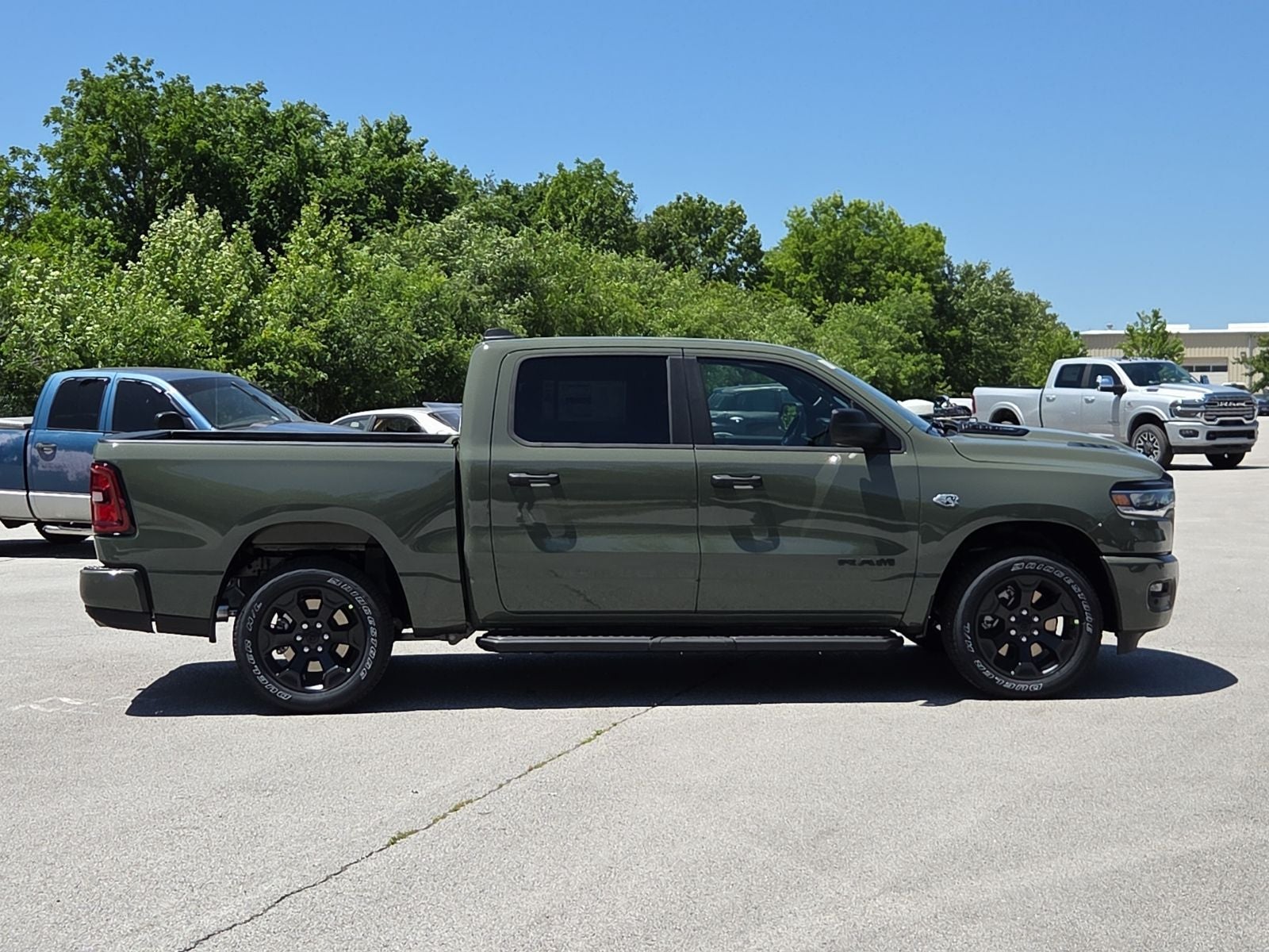 2026 RAM Ram 1500 RAM 1500 EXPRESS CREW CAB 4X4 5'7' BOX