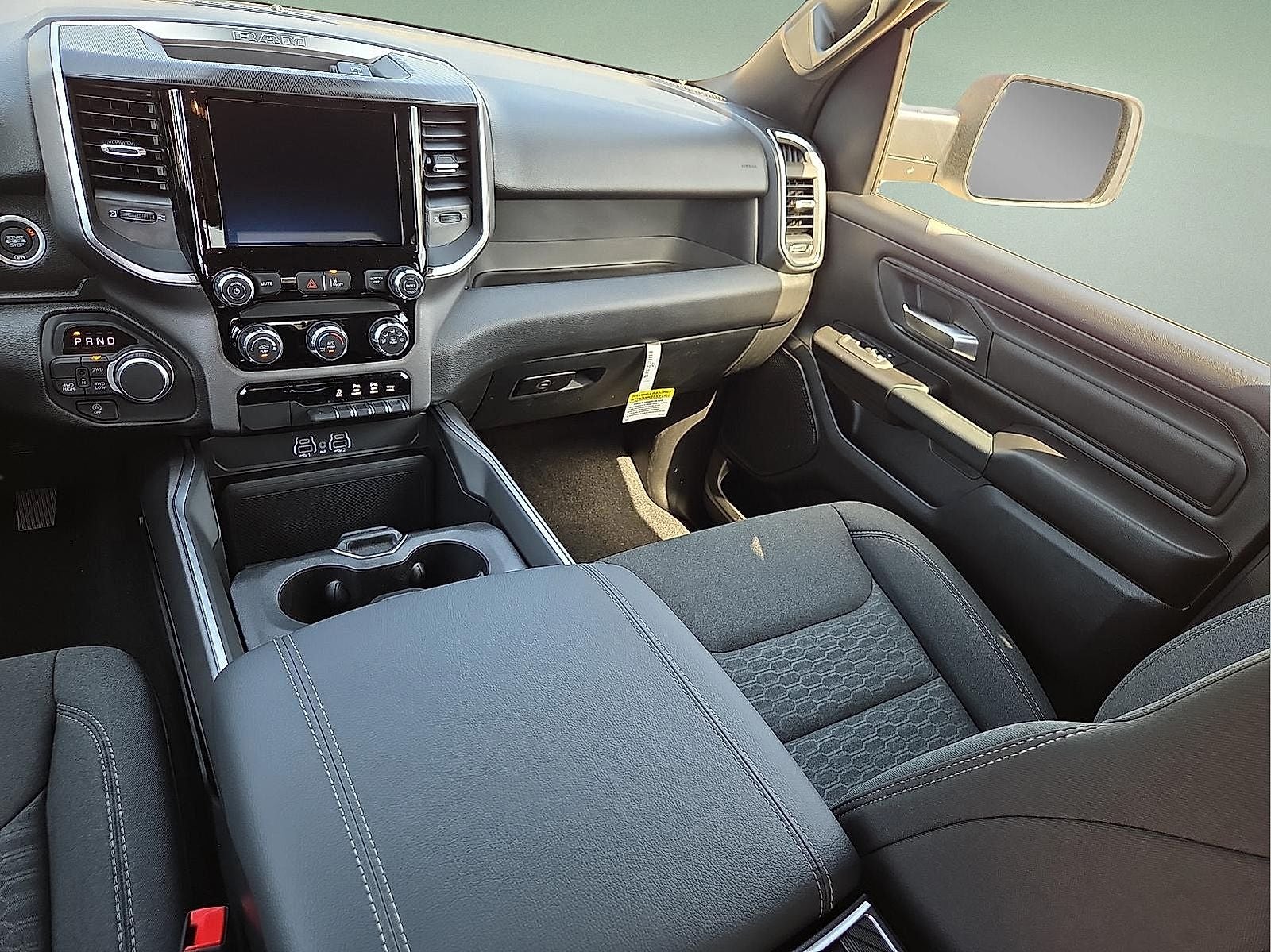 2026 RAM Ram 1500 RAM 1500 EXPRESS CREW CAB 4X4 5'7' BOX