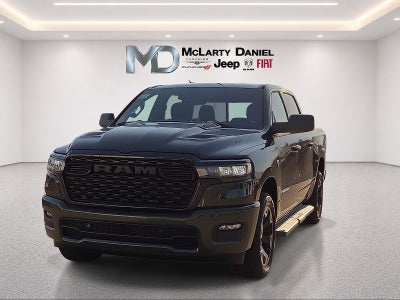 2027 RAM 1500 RAM 1500 EXPRESS CREW CAB 4X4 5'7' BOX