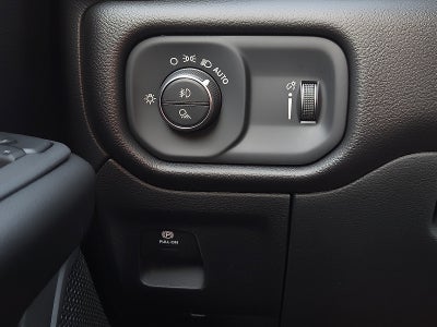 2027 RAM 1500 RAM 1500 EXPRESS CREW CAB 4X4 5'7' BOX