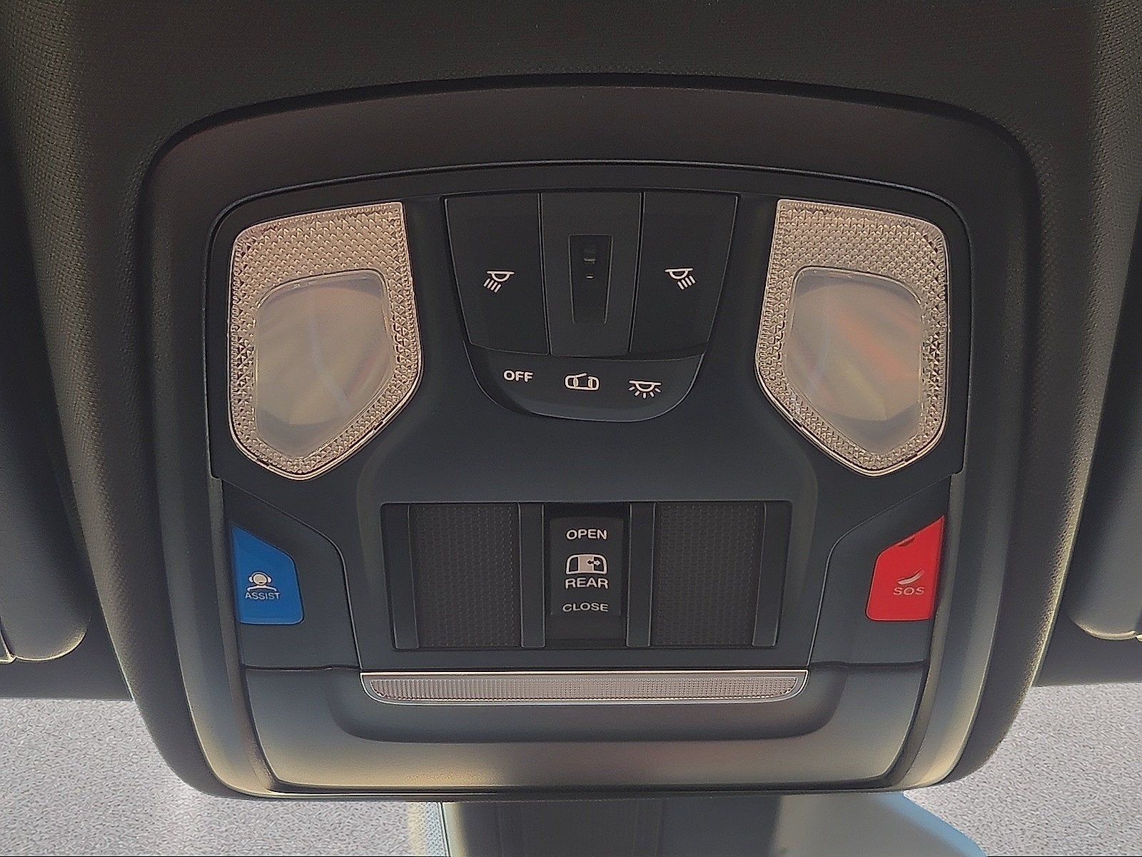 2027 RAM 1500 RAM 1500 EXPRESS CREW CAB 4X4 5'7' BOX