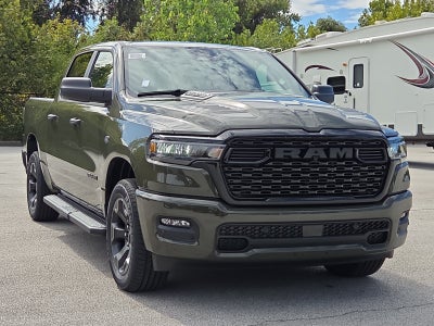 2027 RAM 1500 RAM 1500 EXPRESS CREW CAB 4X4 5'7' BOX