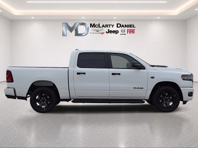 2027 RAM 1500 RAM 1500 EXPRESS CREW CAB 4X4 5'7' BOX