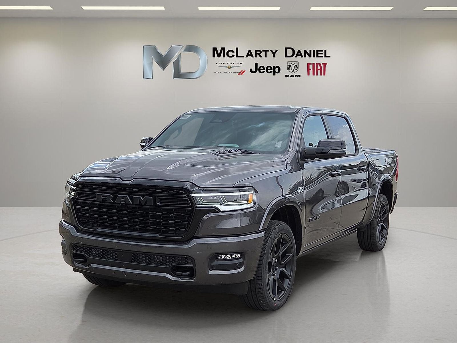 2026 RAM Ram 1500 RAM 1500 LIMITED CREW CAB 4X4 5'7' BOX