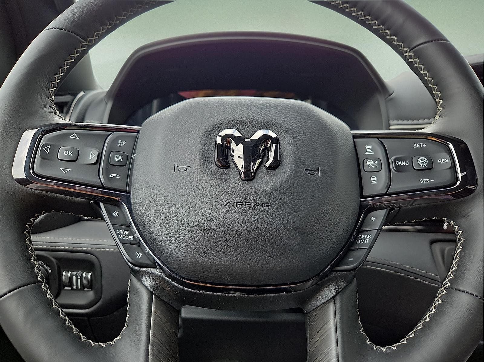 2026 RAM Ram 1500 RAM 1500 LIMITED CREW CAB 4X4 5'7' BOX