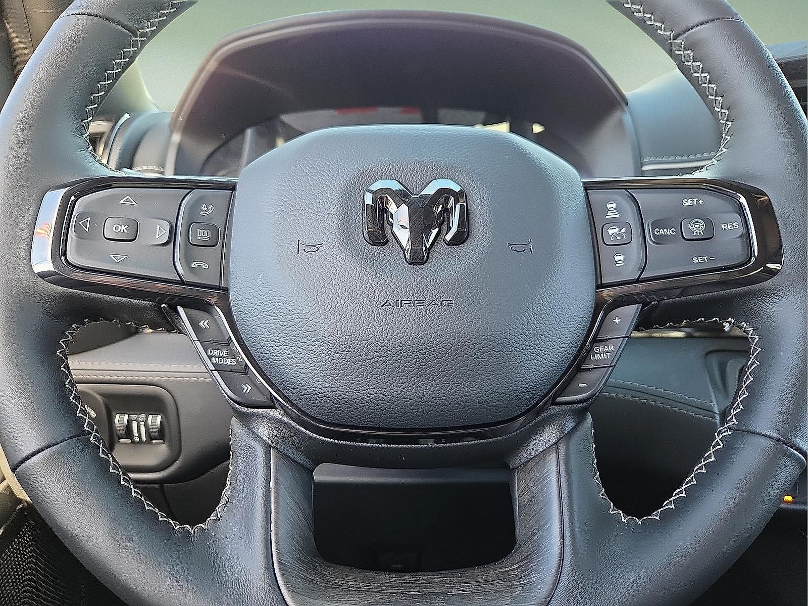 2026 RAM Ram 1500 RAM 1500 LIMITED CREW CAB 4X4 5'7' BOX