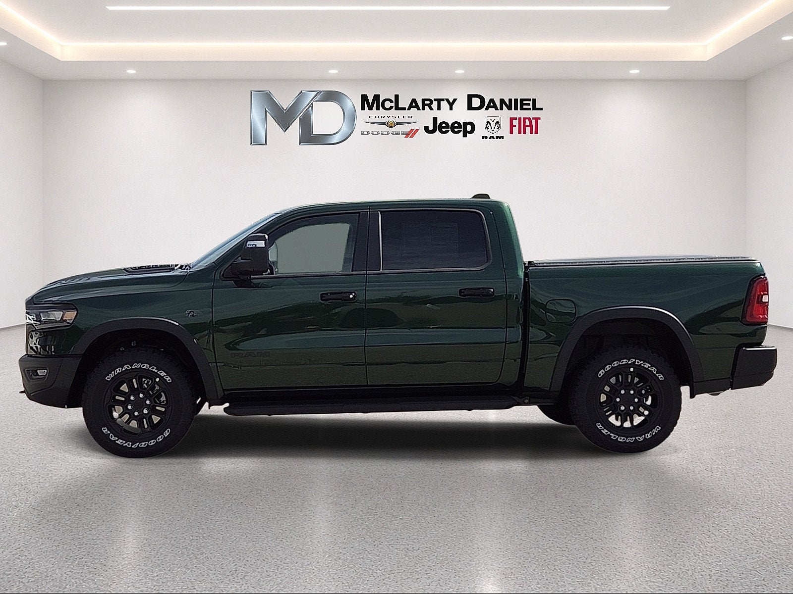 2027 RAM 1500 RAM 1500 REBEL CREW CAB 4X4 5'7' BOX
