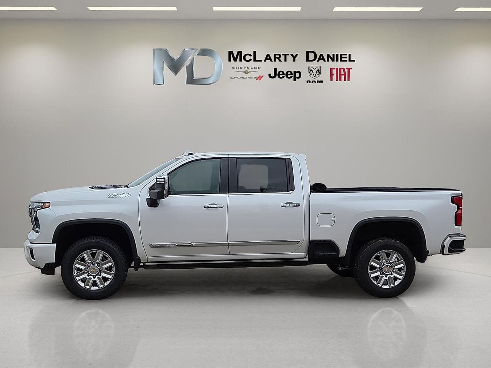 2025 Chevrolet Silverado 2500HD 4WD Crew Cab Standard Bed High Country