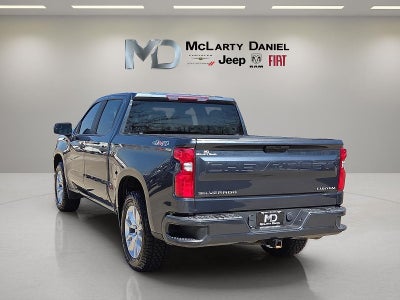 2021 Chevrolet Silverado 1500 4WD Crew Cab Short Bed Custom