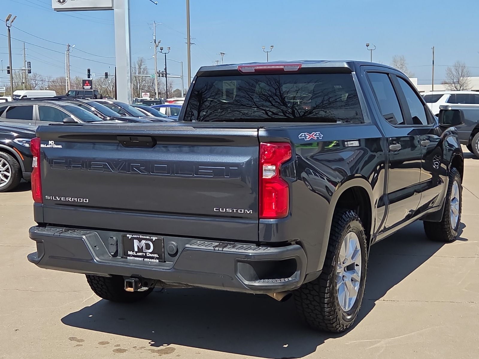 2021 Chevrolet Silverado 1500 4WD Crew Cab Short Bed Custom