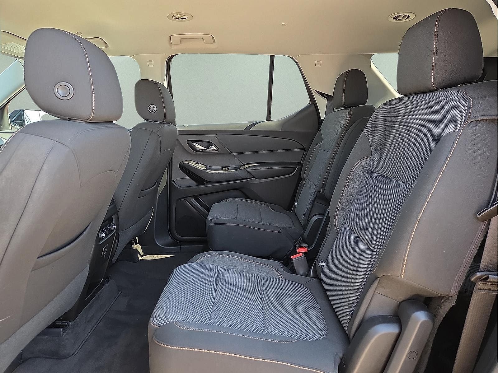 2020 Chevrolet Traverse AWD LT Cloth