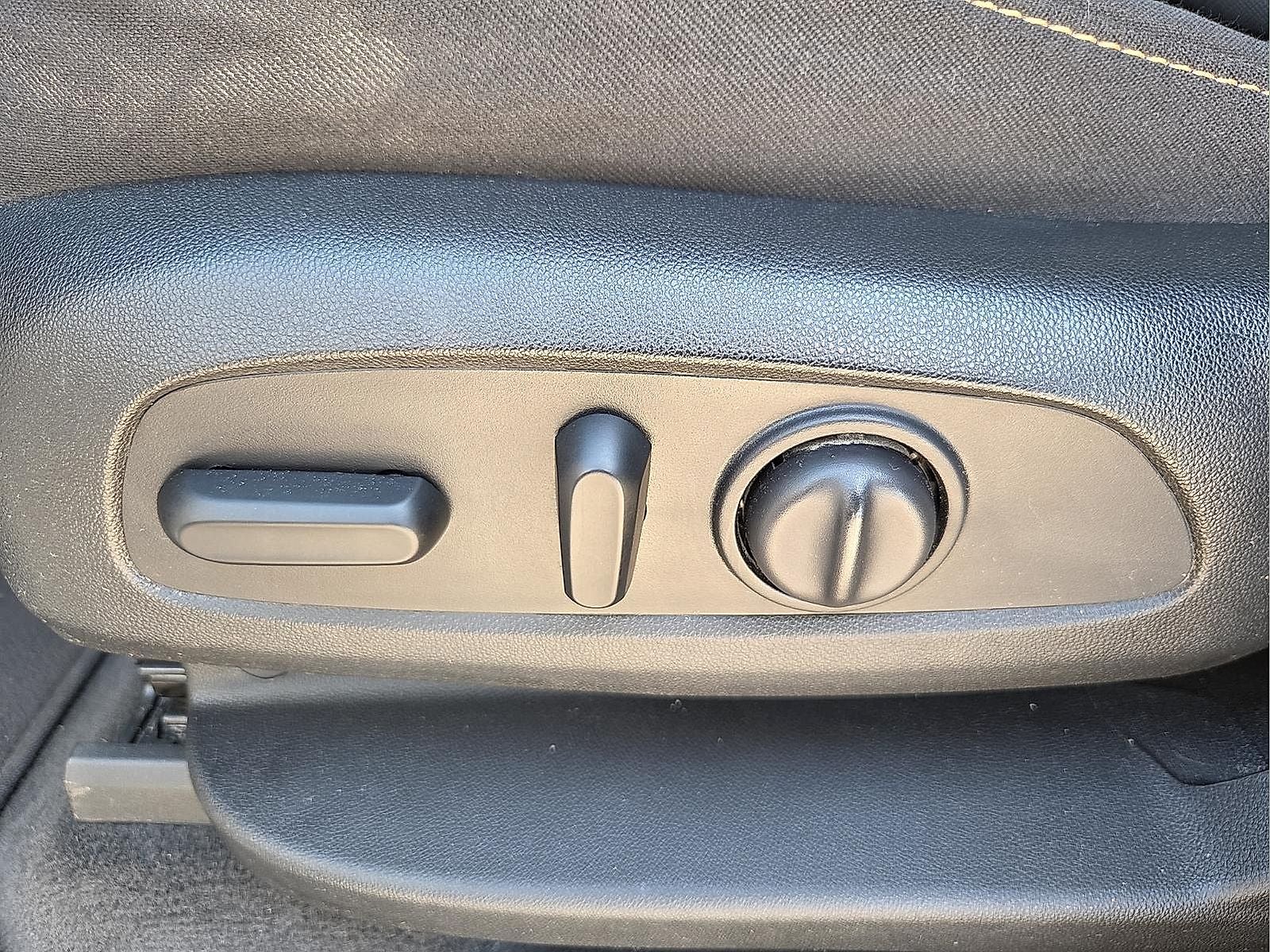 2020 Chevrolet Traverse AWD LT Cloth