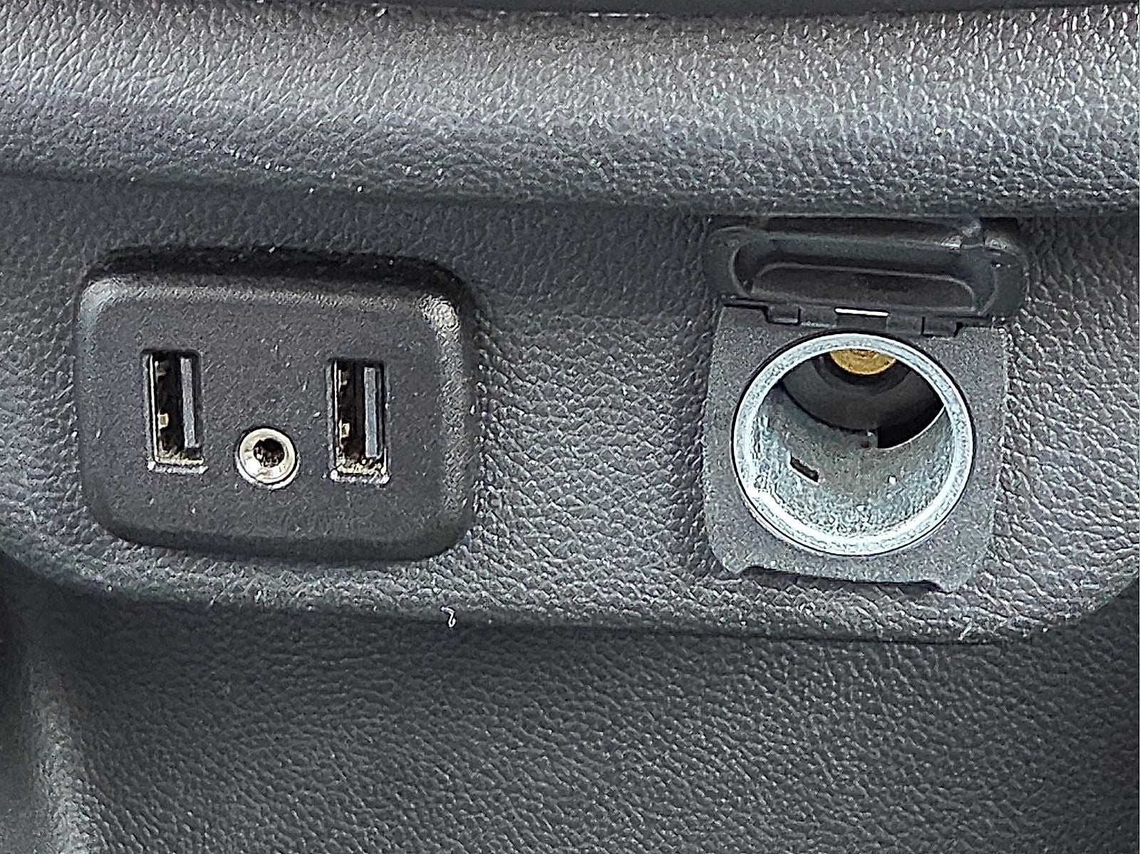 2020 Chevrolet Traverse AWD LT Cloth