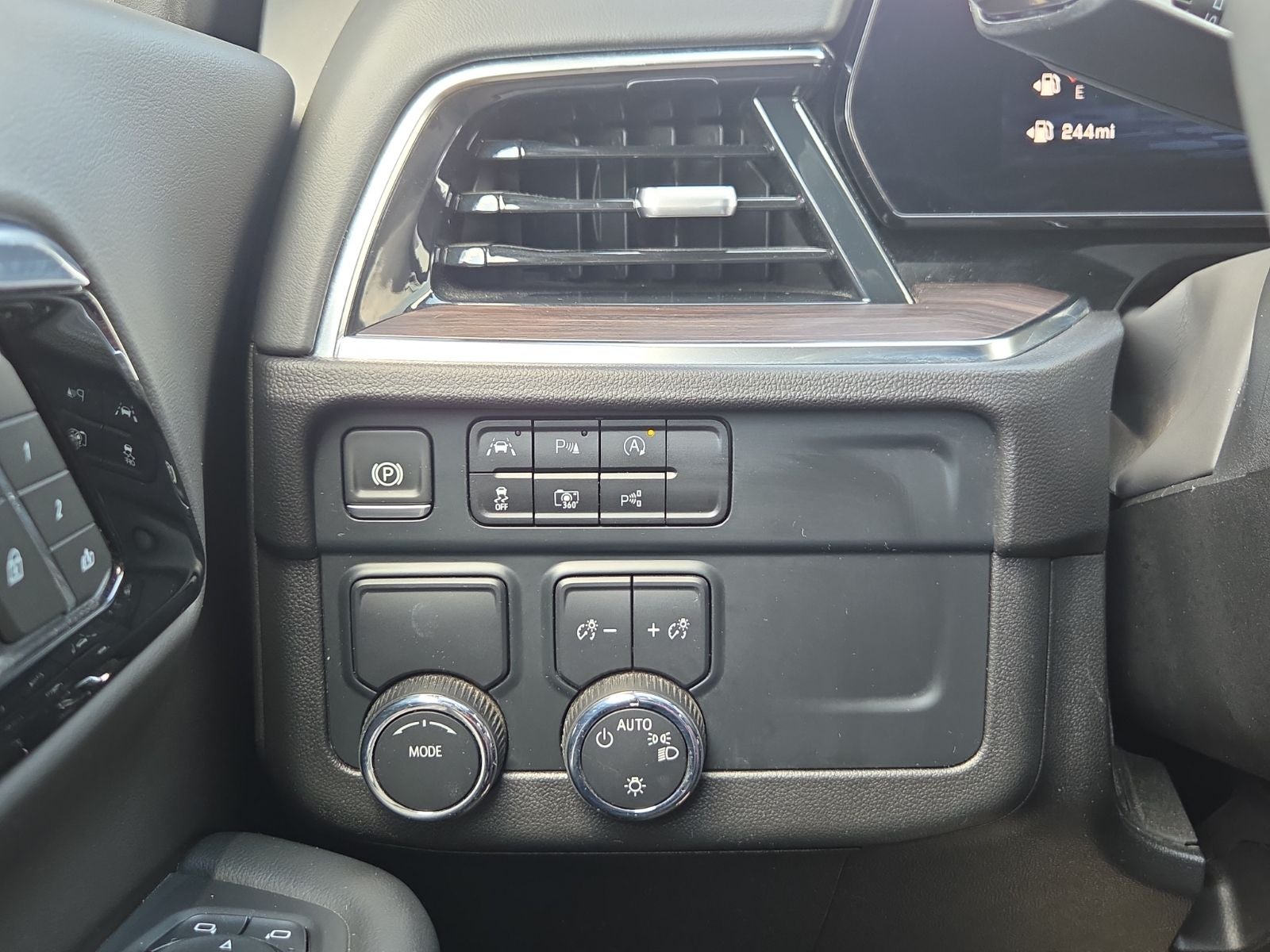 2025 Chevrolet Tahoe 2WD LT