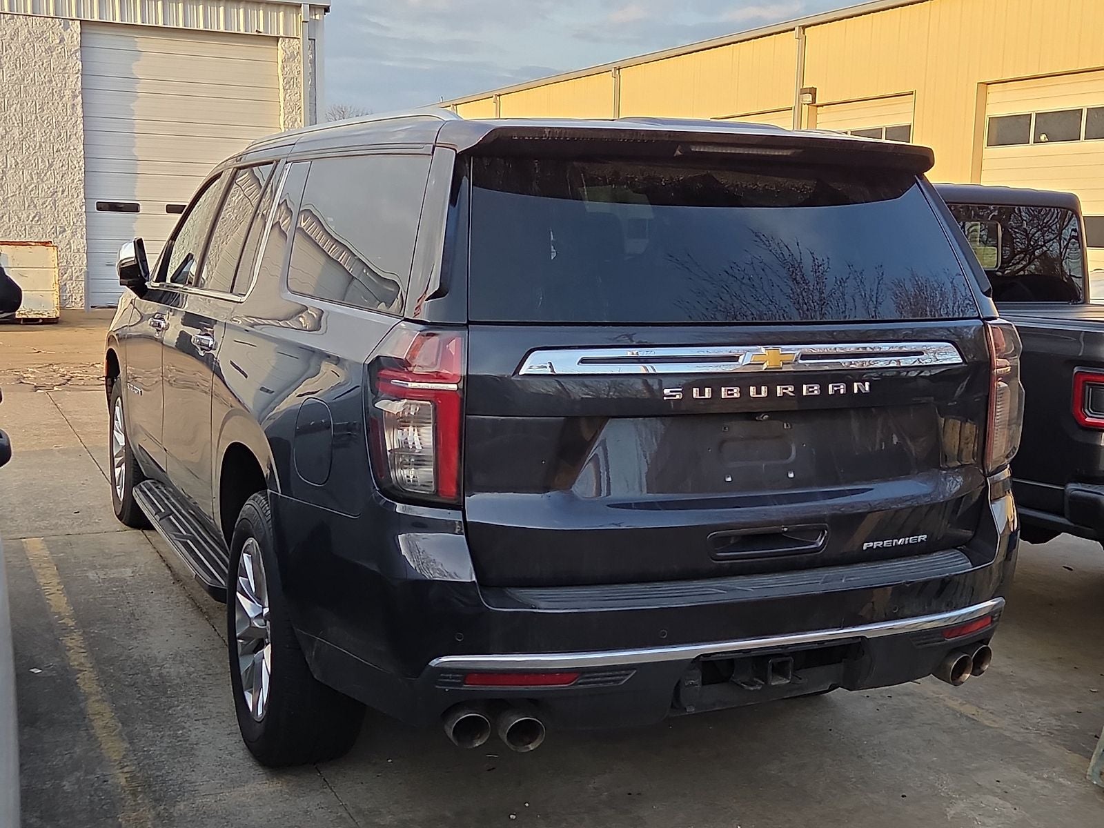 2023 Chevrolet Suburban 4WD Premier