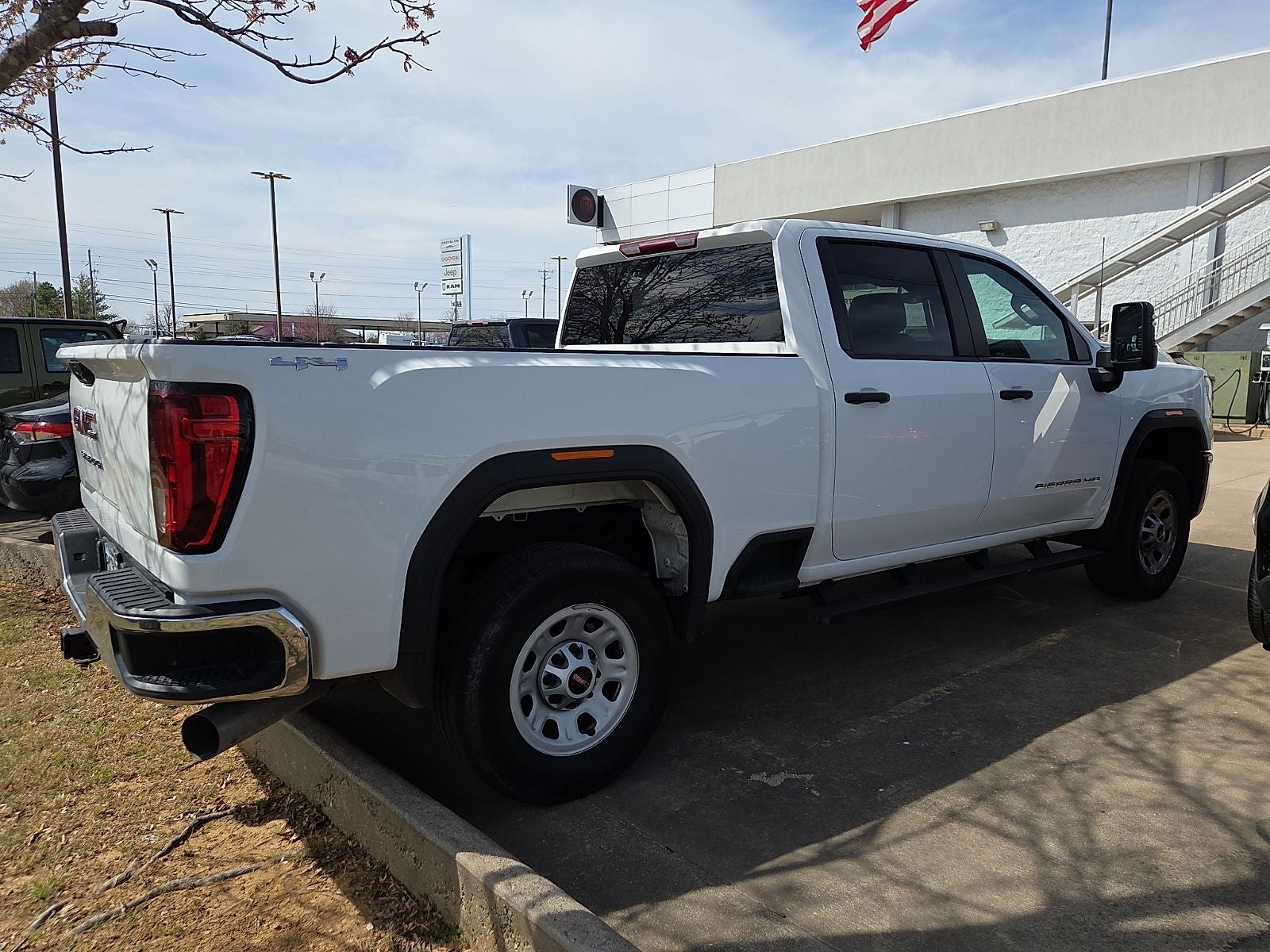 2024 GMC Sierra 2500HD 4WD Crew Cab Standard Bed Pro