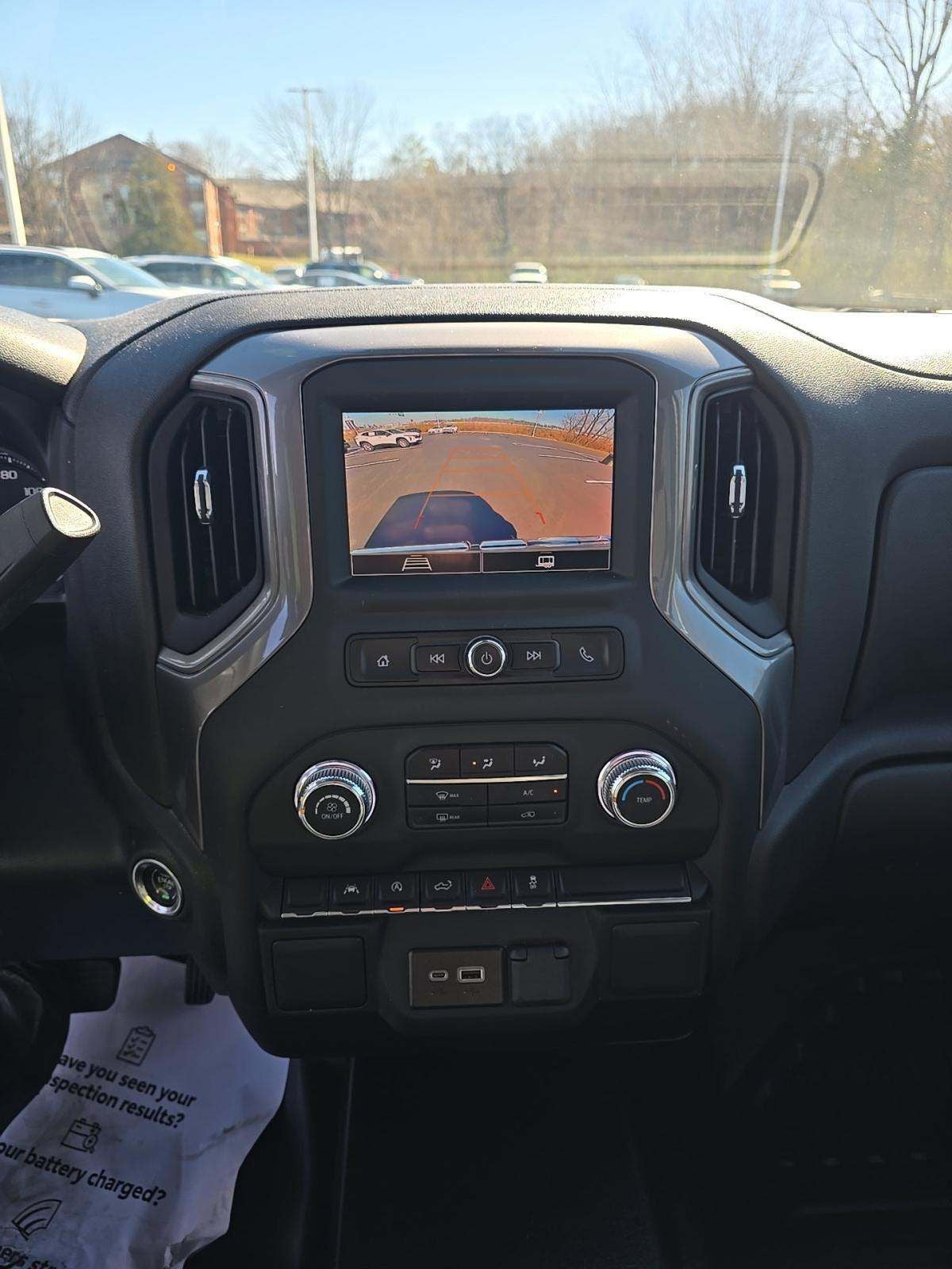 2023 GMC Sierra 1500 4WD Crew Cab Short Box Pro