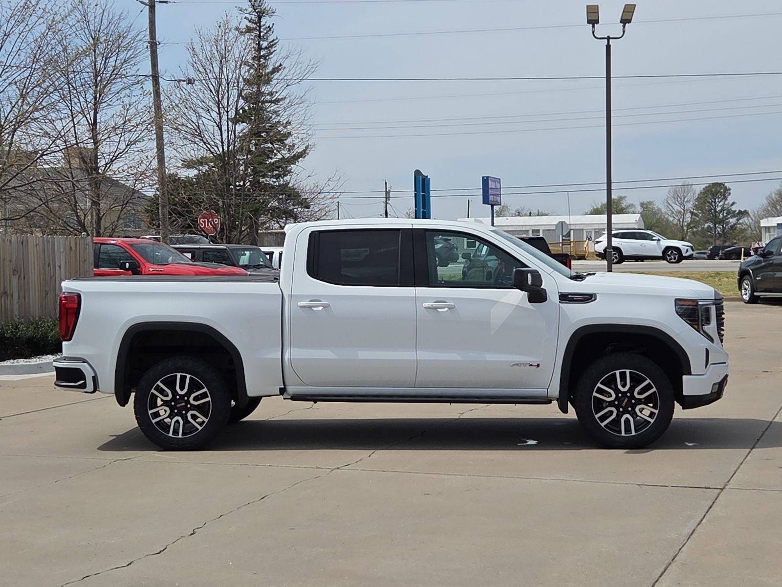 2024 GMC Sierra 1500 4WD Crew Cab Short Box AT4