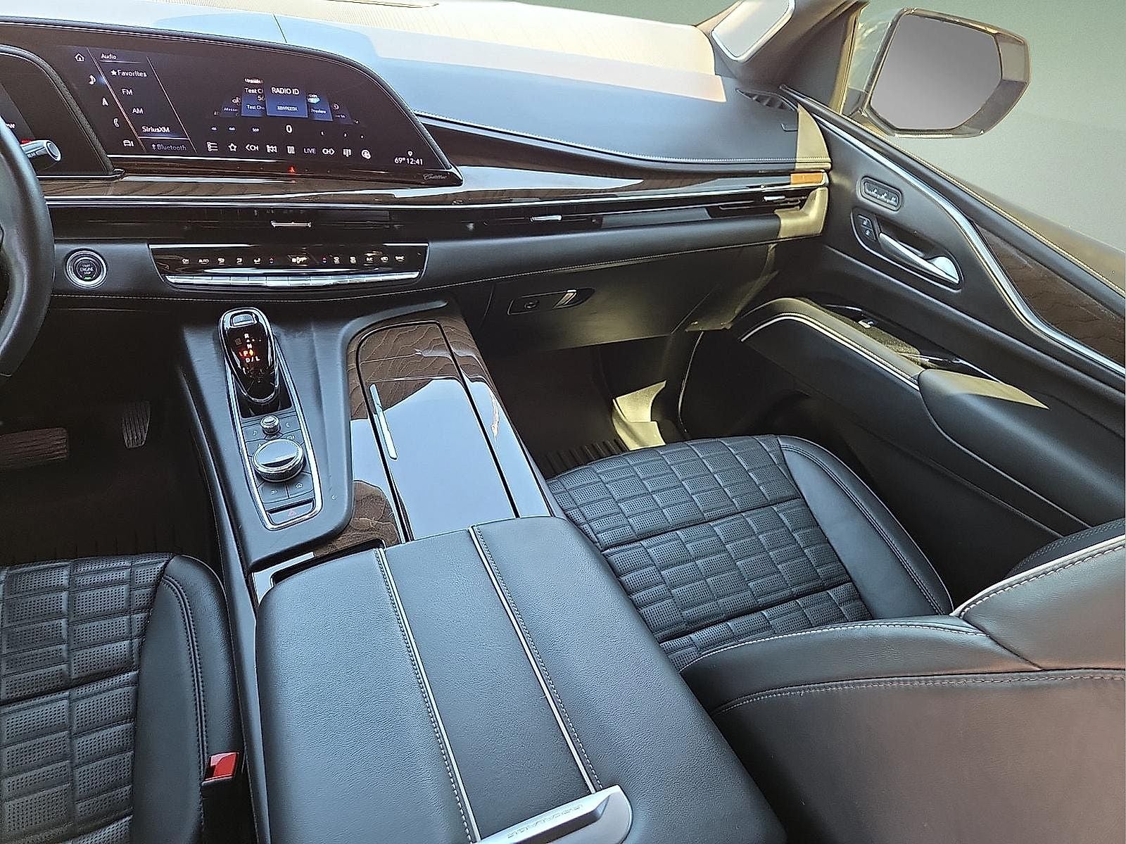 2023 Cadillac Escalade ESV 4WD Sport Platinum