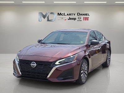 2025 Nissan Altima SV FWD