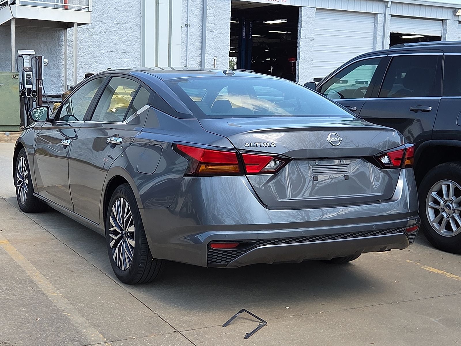 2025 Nissan Altima SV FWD