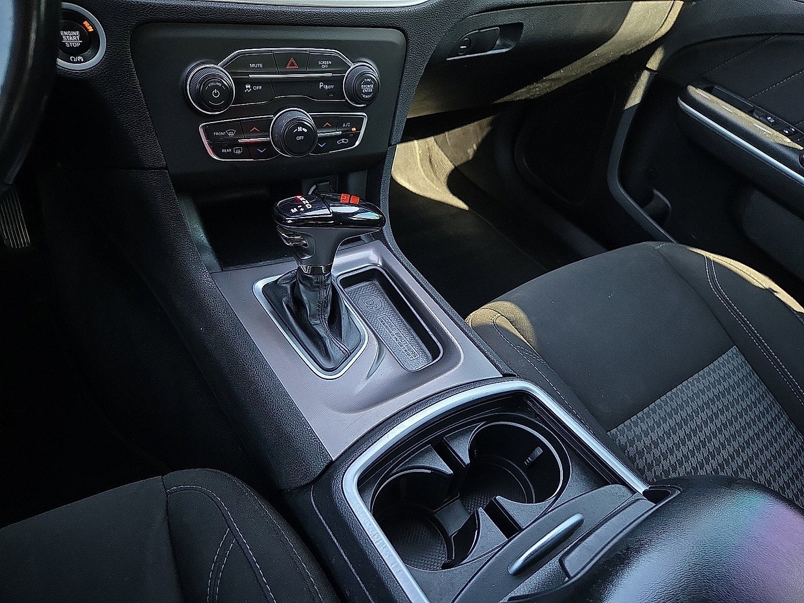 2022 Dodge Charger SXT RWD