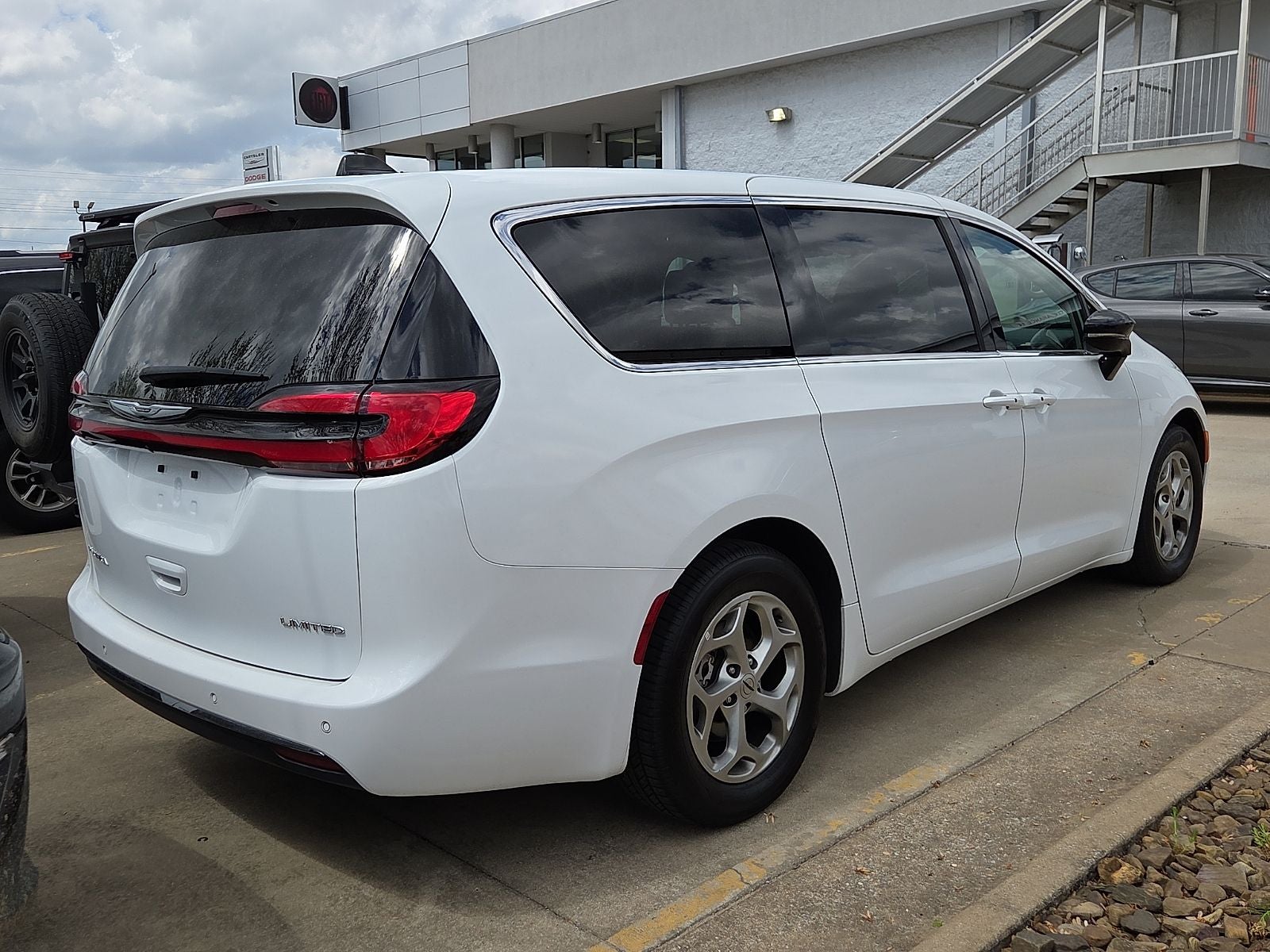 2024 Chrysler Pacifica Limited